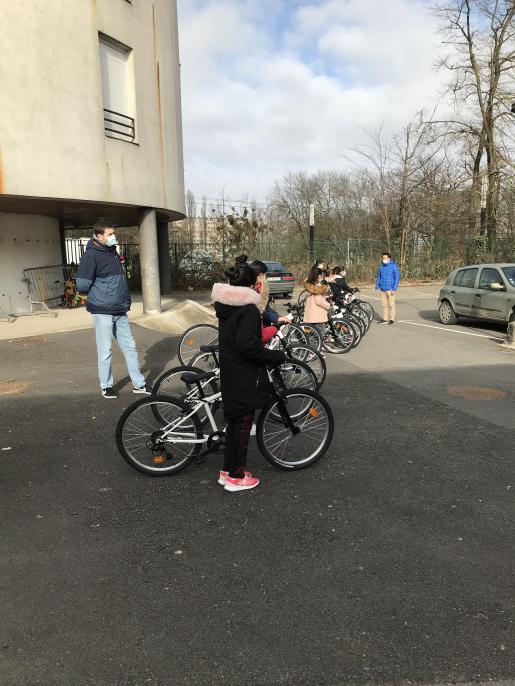 Cité de Clichy-sous-Bois, 75 vélos pour favoriser les mobilités et la citoyenneté des élèves de primaire