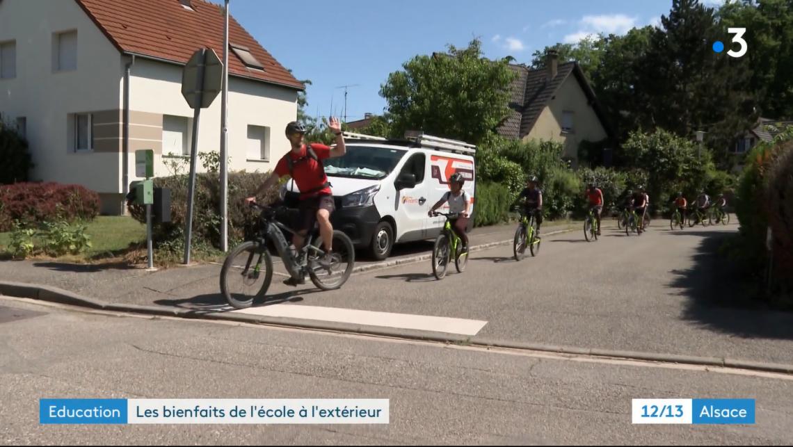 Le projet permet aux enfants d'acquérir les bases du code la route en tant que cyclistes.